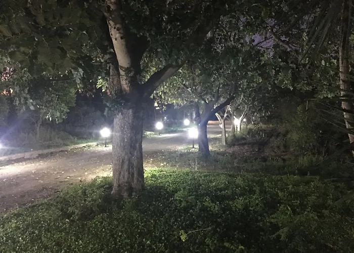 Oda ve Kahvaltı Agrib&b Il Pomo D'oro 3*