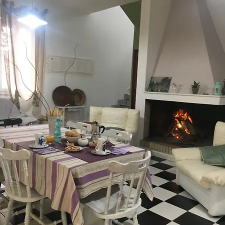 Agrib&b Il Pomo D'oro Couette-café 3*