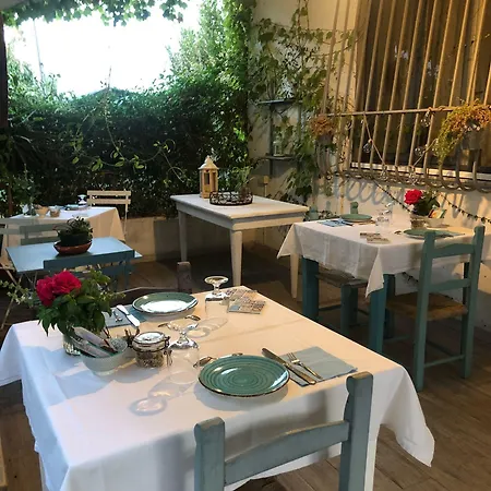 Bed & Breakfast Agrib&b Il Pomo D'oro 3*